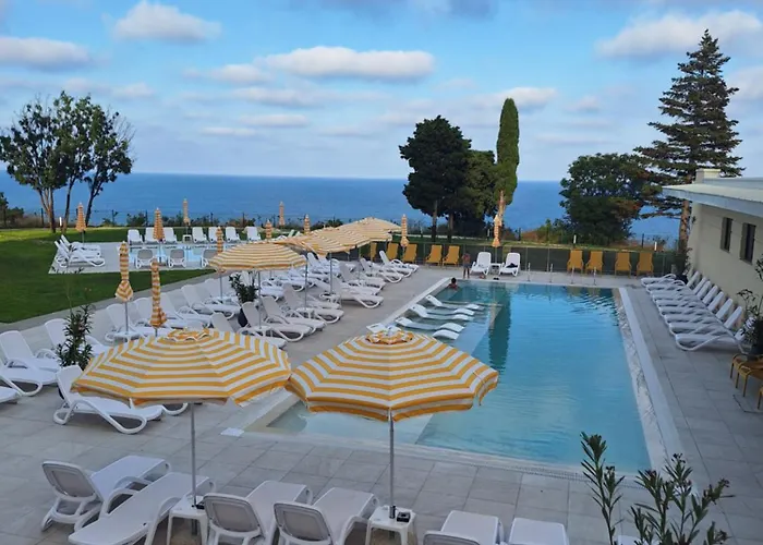 Apartment Skyline 44